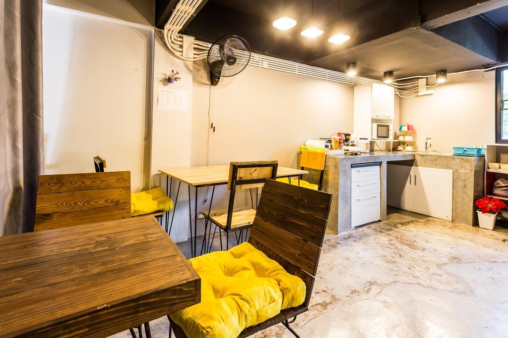 Jeune Hostel Chiang Mai - Chang Phuak Luaran gambar