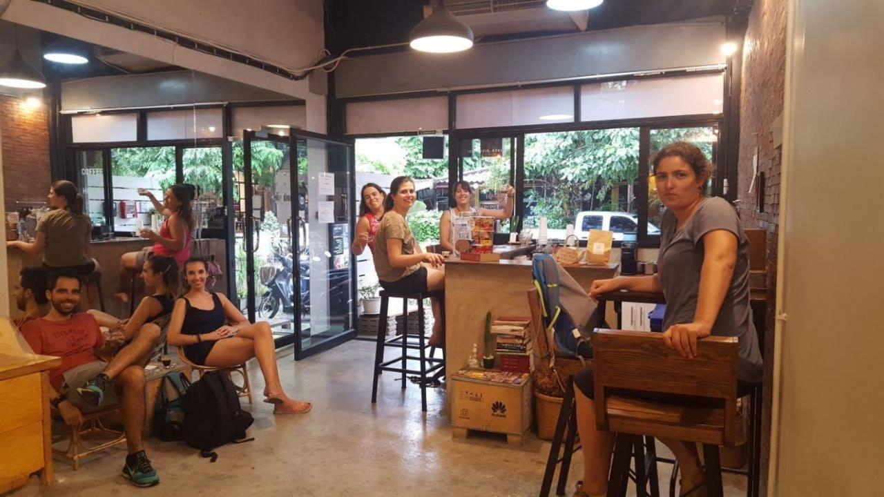 Jeune Hostel Chiang Mai - Chang Phuak Luaran gambar